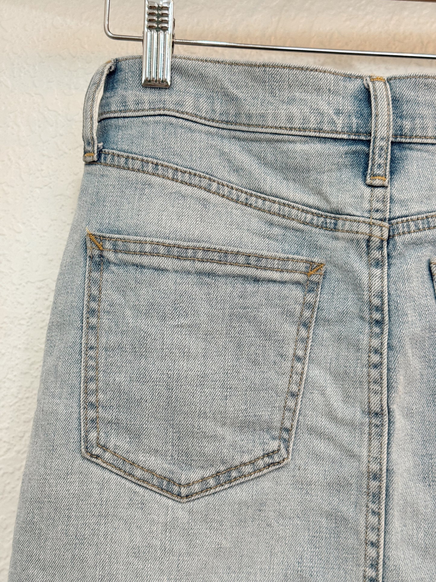 GAP Frayed Hem Denim Mini Skirt – Size 25