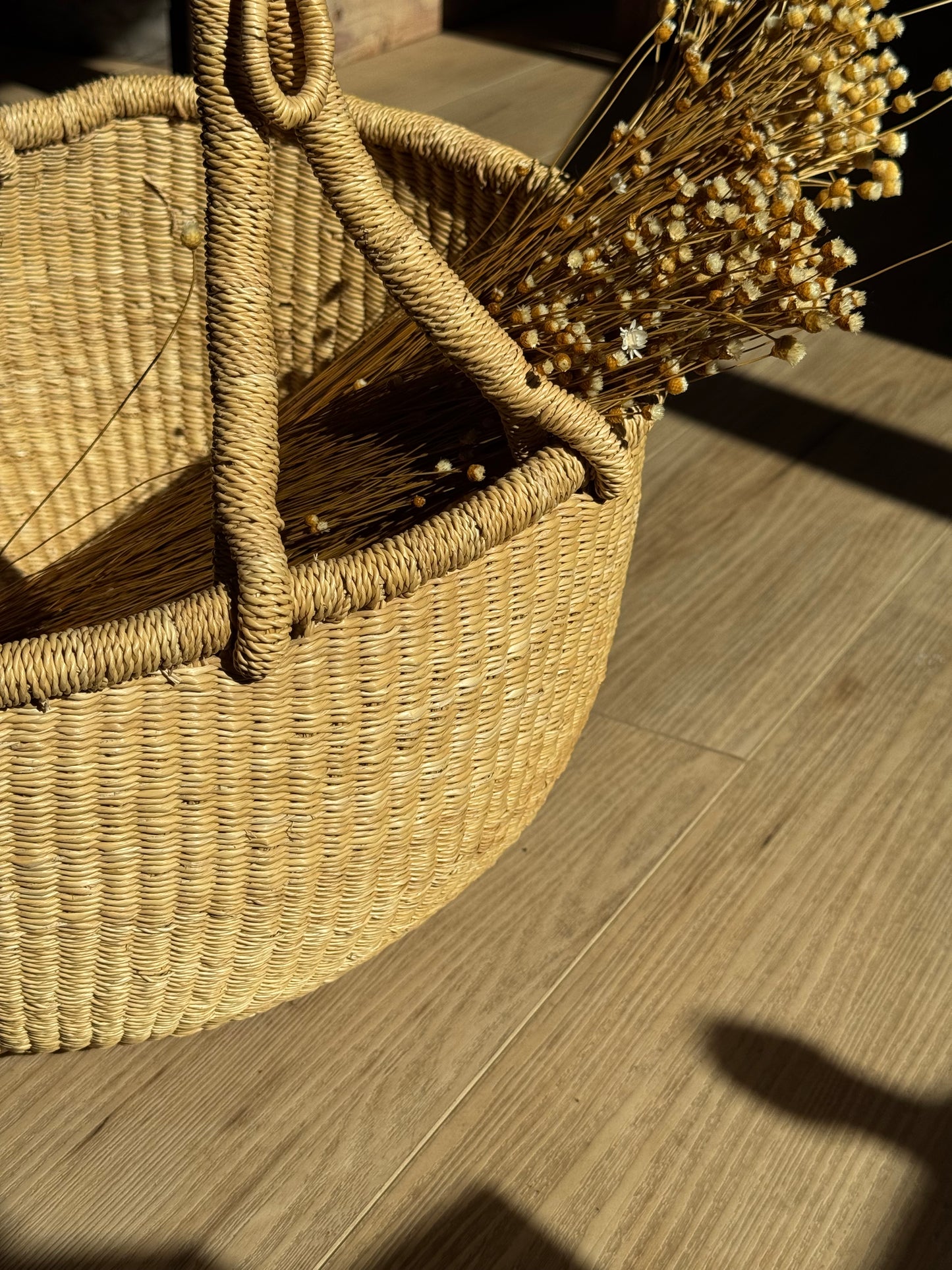 Heddle & Lamm Kandiga Bolga Basket – Reddish Brown Leather Handle