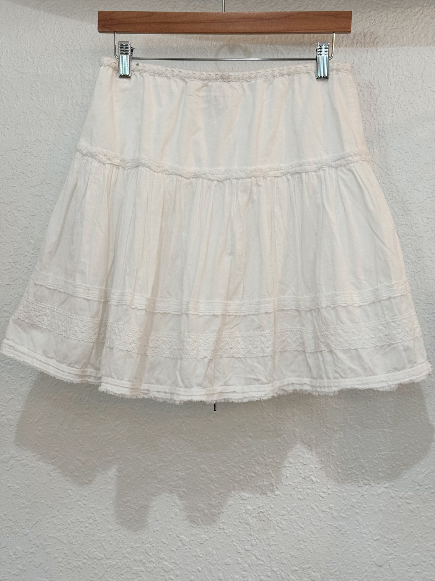 Abercrombie & Fitch White Boho Cotton Mini Skirt – Size Small