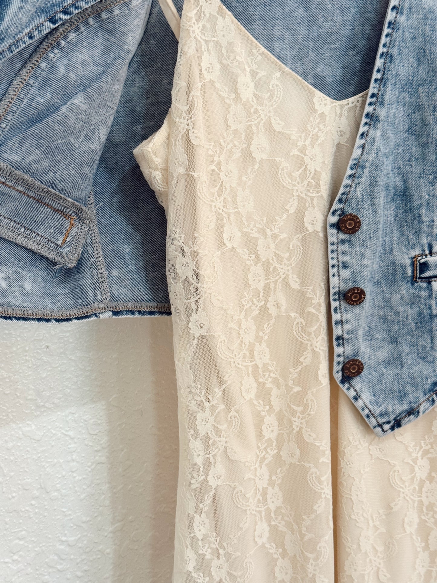 Sincerely Jules Denim Vest & Lace Maxi Dress Set – Size M