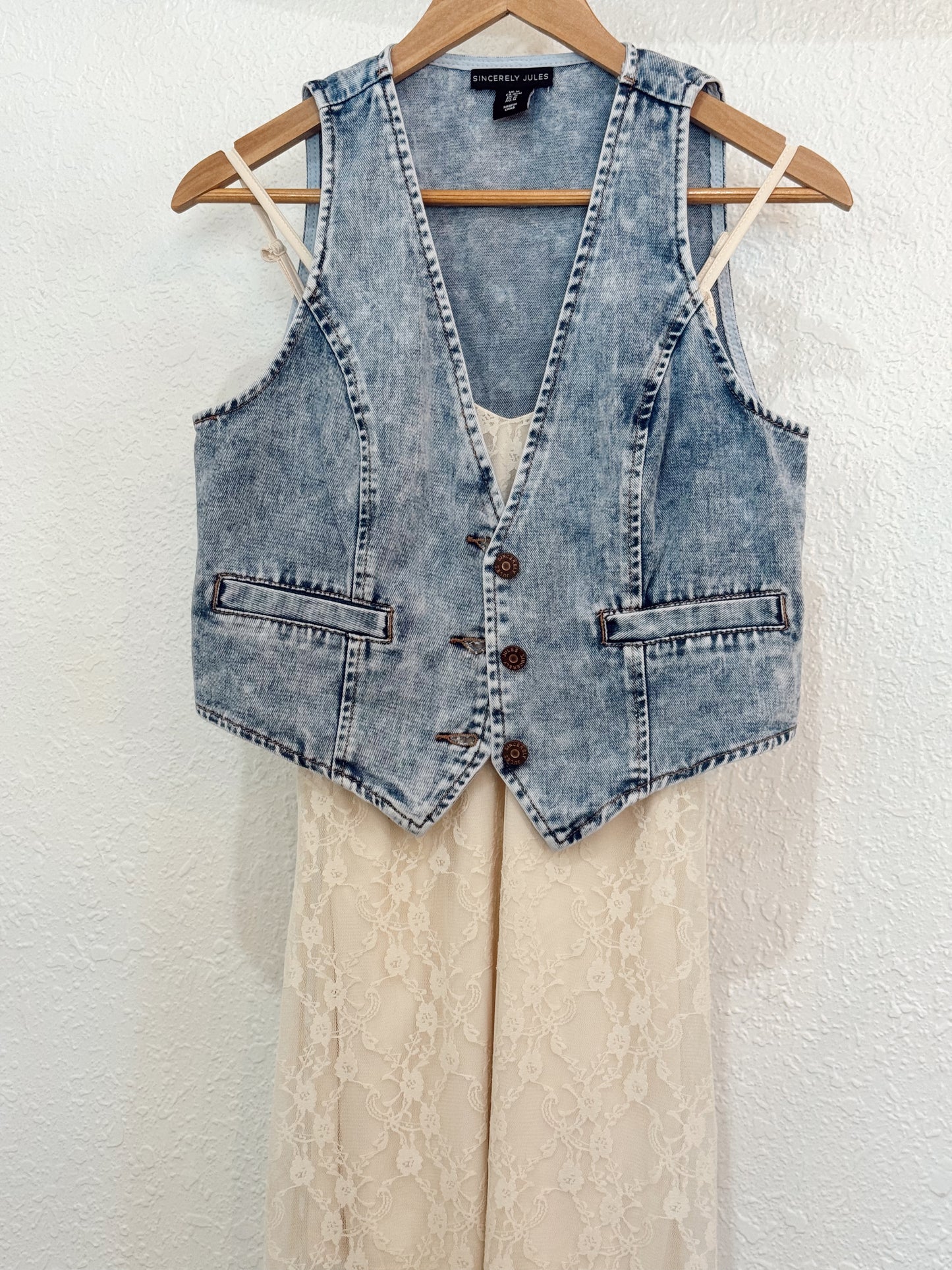 Sincerely Jules Denim Vest & Lace Maxi Dress Set – Size M