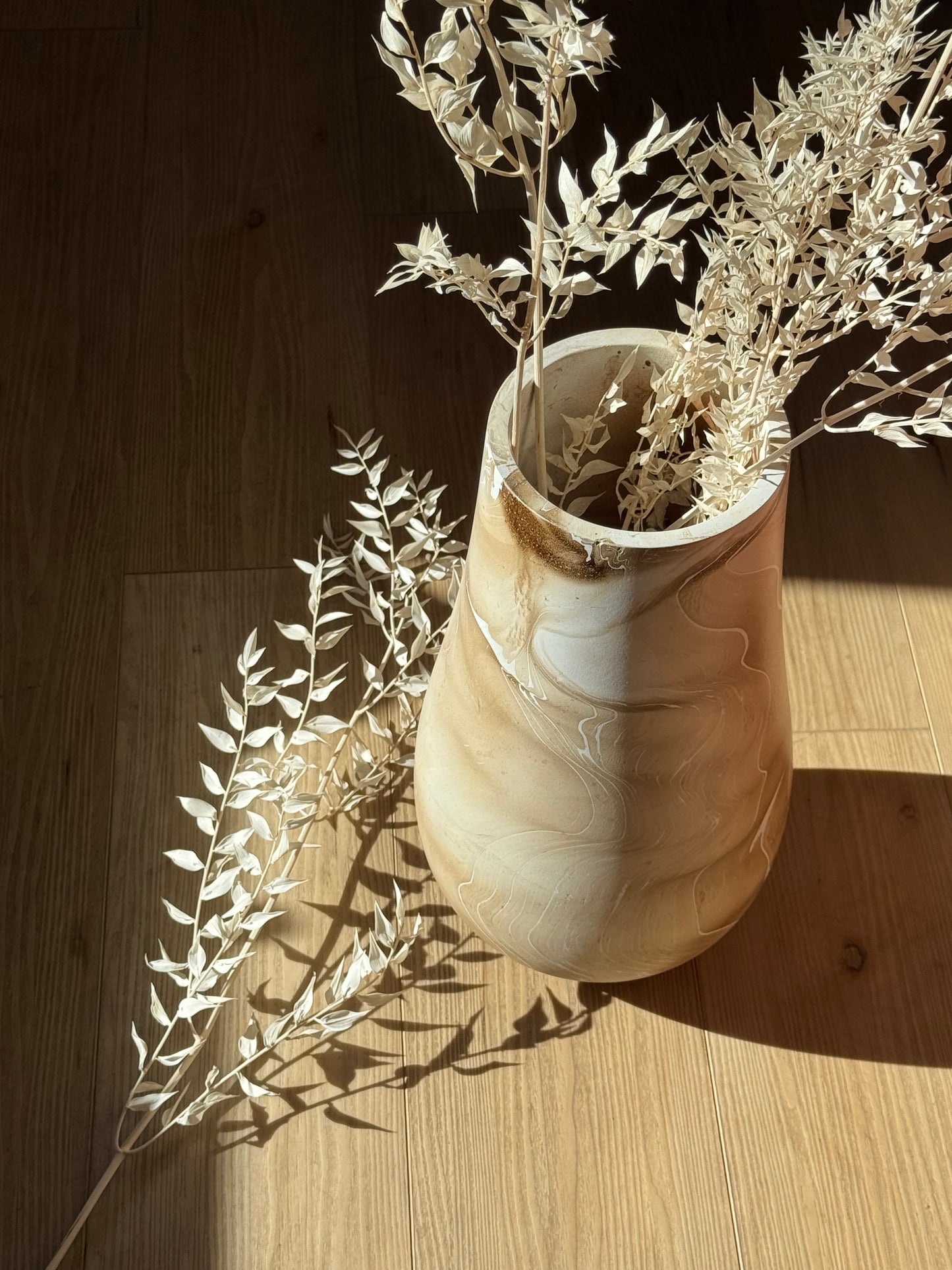 Natural Latte Mango Wood Marbled Vase – Large