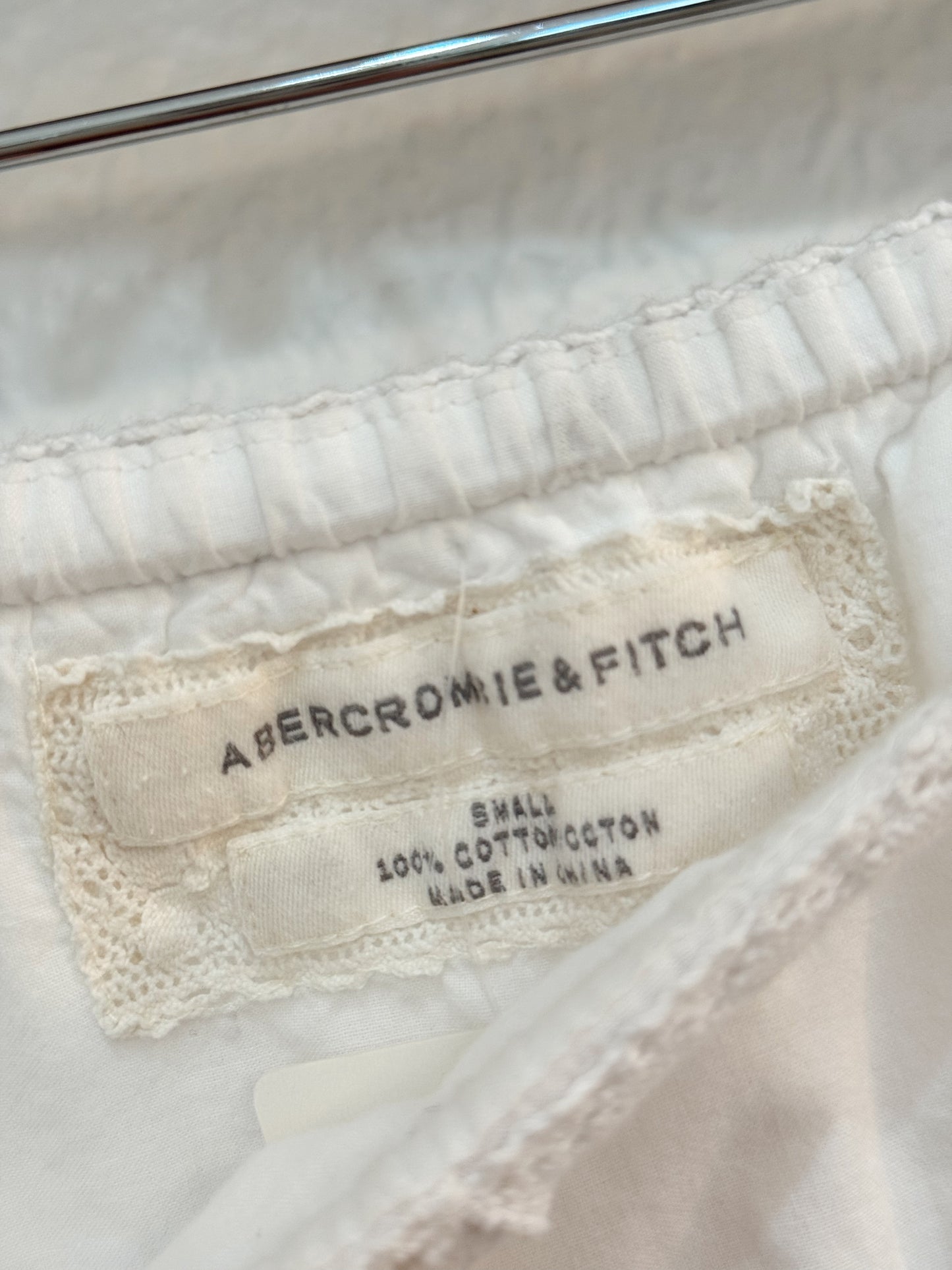 Abercrombie & Fitch White Boho Cotton Mini Skirt – Size Small