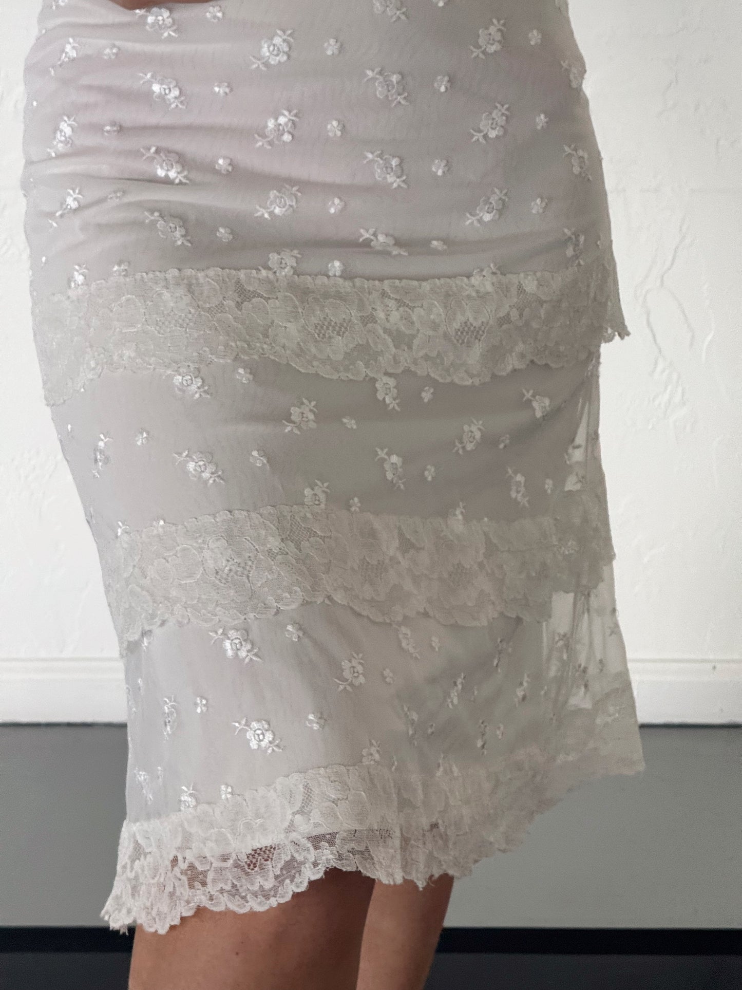 Sunlit Bloom Embroidered Skirt – Pre-Loved - SIZE SMALL