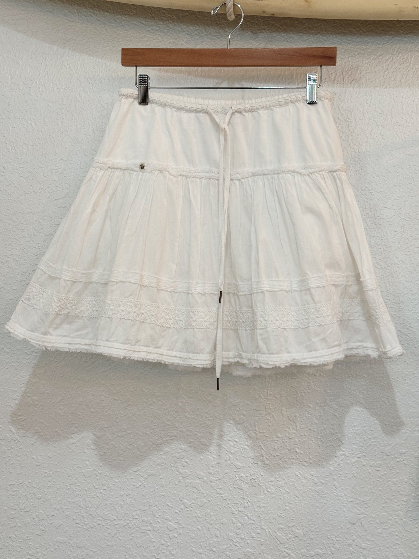 Abercrombie & Fitch White Boho Cotton Mini Skirt – Size Small