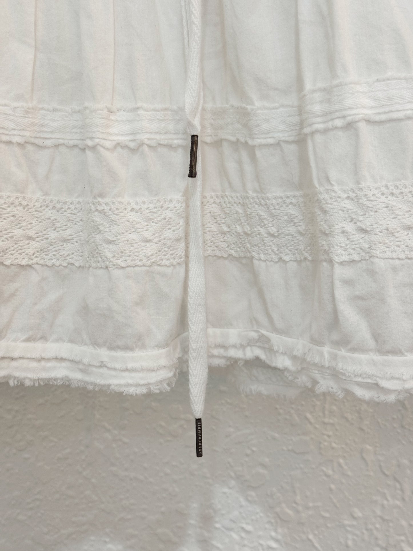 Abercrombie & Fitch White Boho Cotton Mini Skirt – Size Small