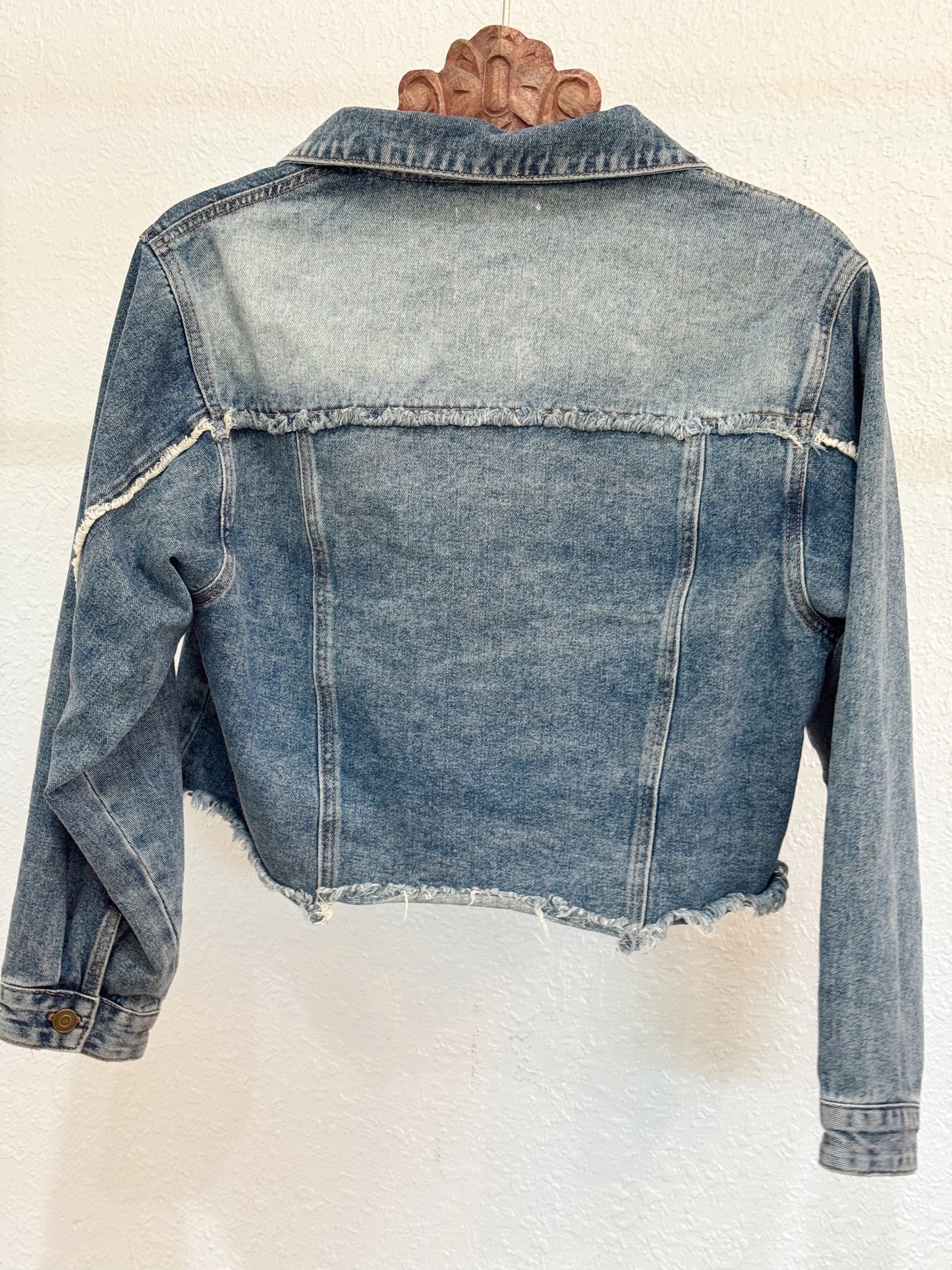 Fashion Nova Cropped Distressed Denim Jacket – Size Large