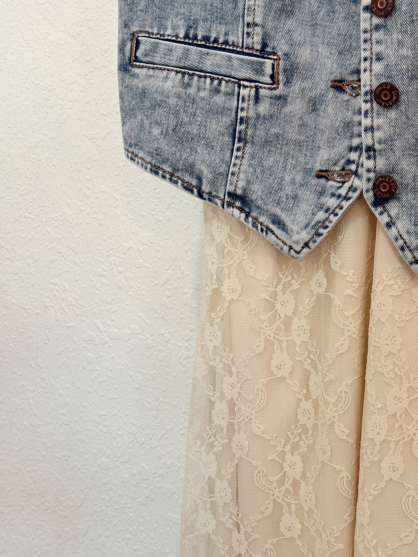 Sincerely Jules Denim Vest & Lace Maxi Dress Set – Size M