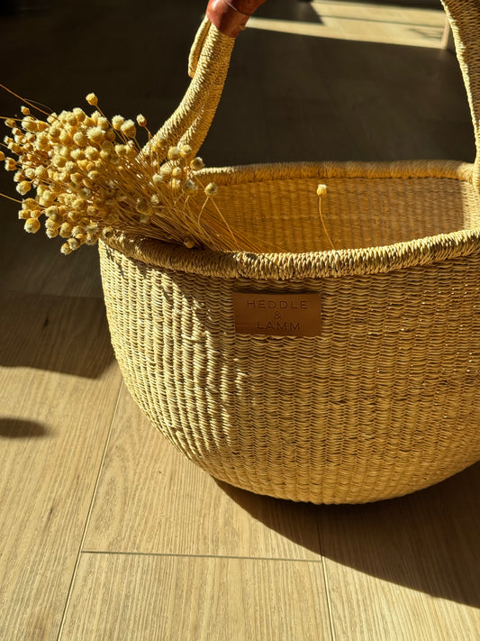 Heddle & Lamm Kandiga Bolga Basket – Reddish Brown Leather Handle