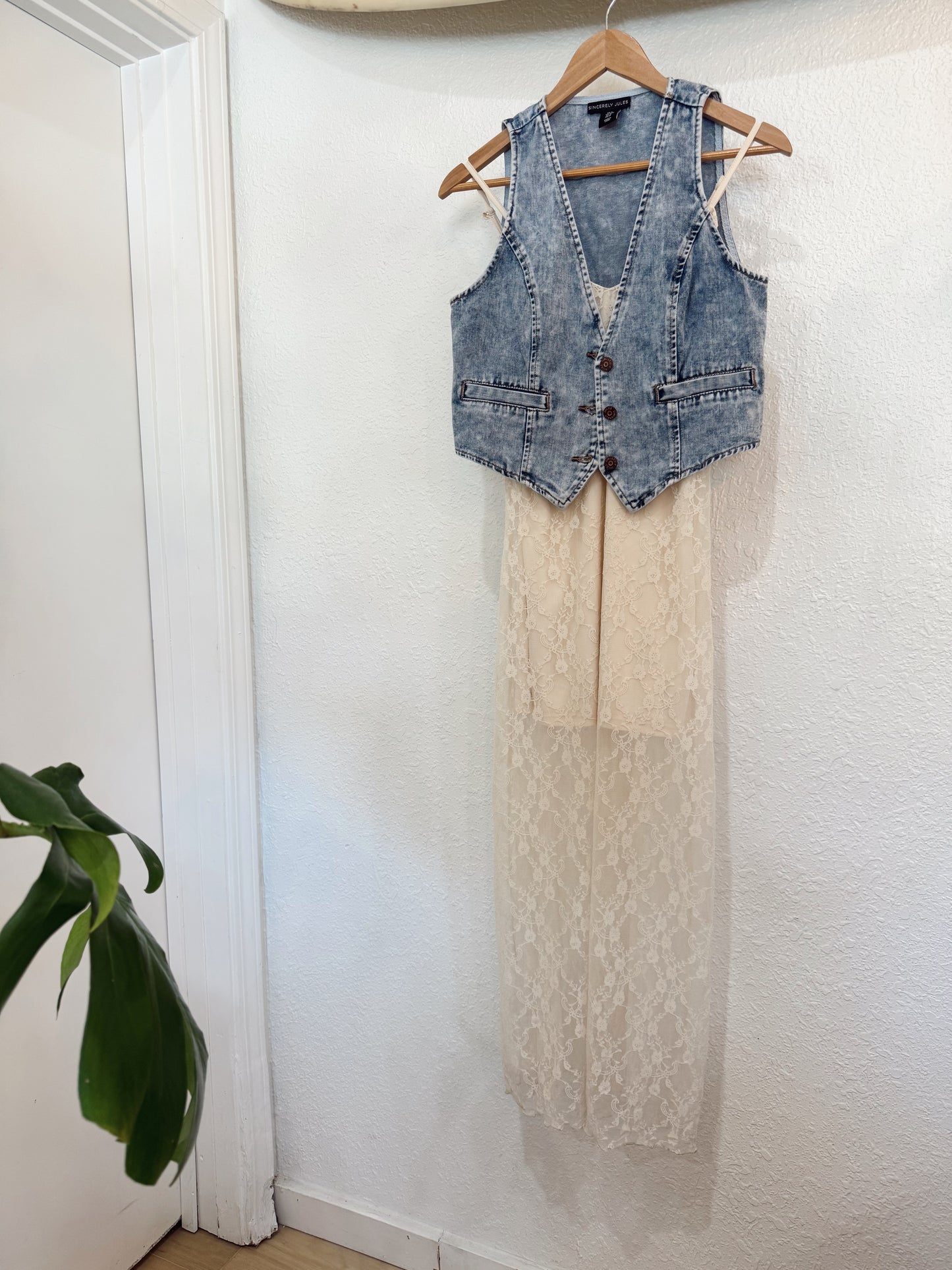 Sincerely Jules Denim Vest & Lace Maxi Dress Set – Size M