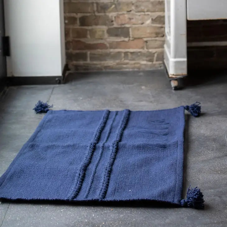 “Hello” Woven Rug | Foreside Home & Garden