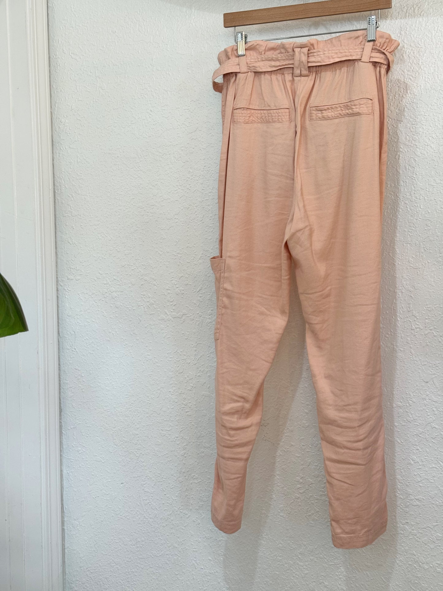 Elevenses by Anthropologie Paperbag Waist Belted Pants – Blush Pink Size Medium