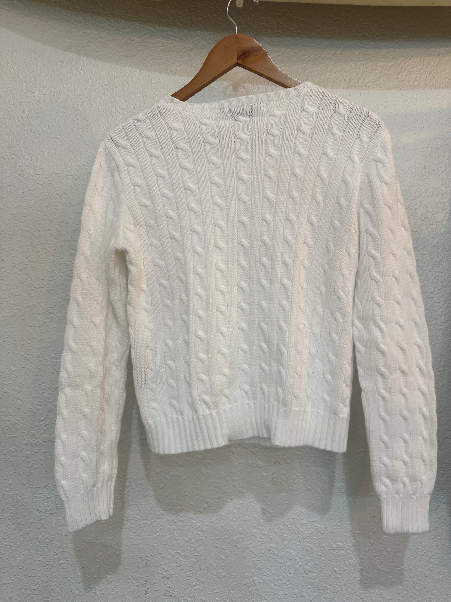 Product Title:
Pre-Loved Ralph Lauren White Cable Knit Sweater – Size Large