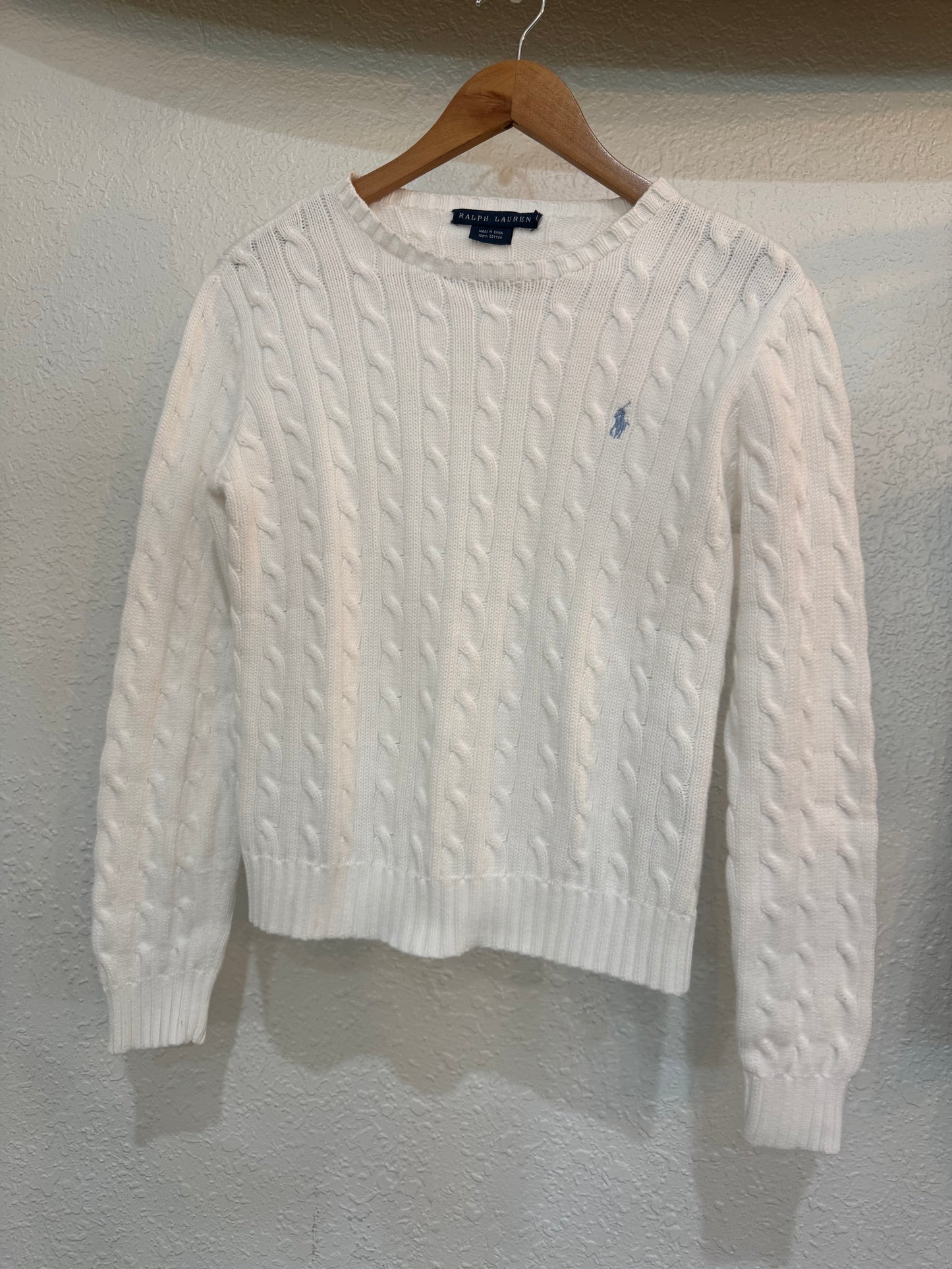 Product Title:
Pre-Loved Ralph Lauren White Cable Knit Sweater – Size Large