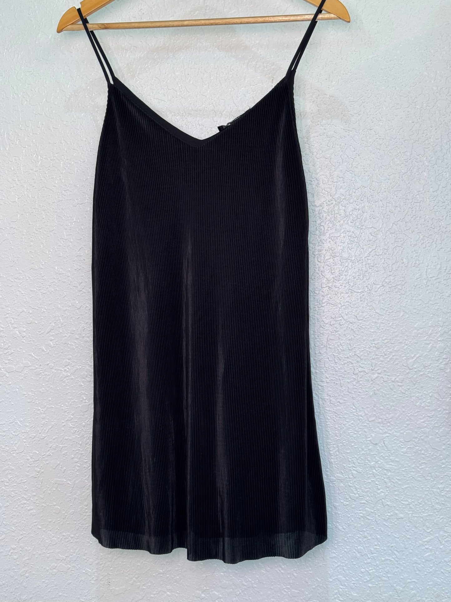 Forever 21 Black Pleated Slip Dress – Size M