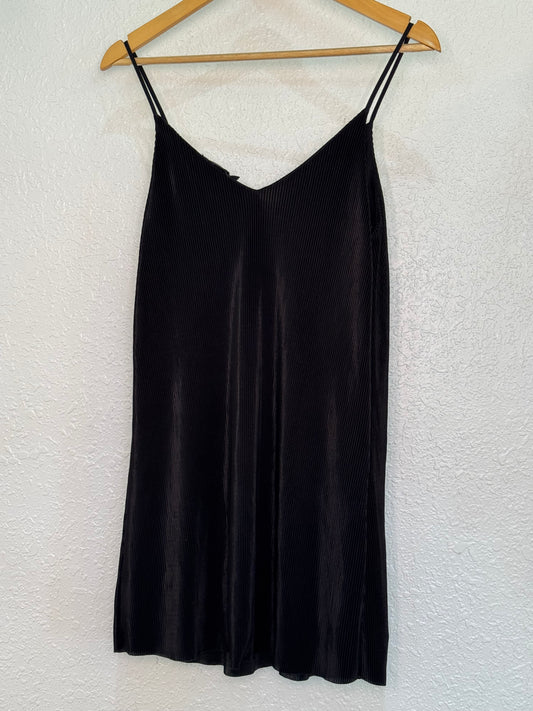 Forever 21 Black Pleated Slip Dress – Size M