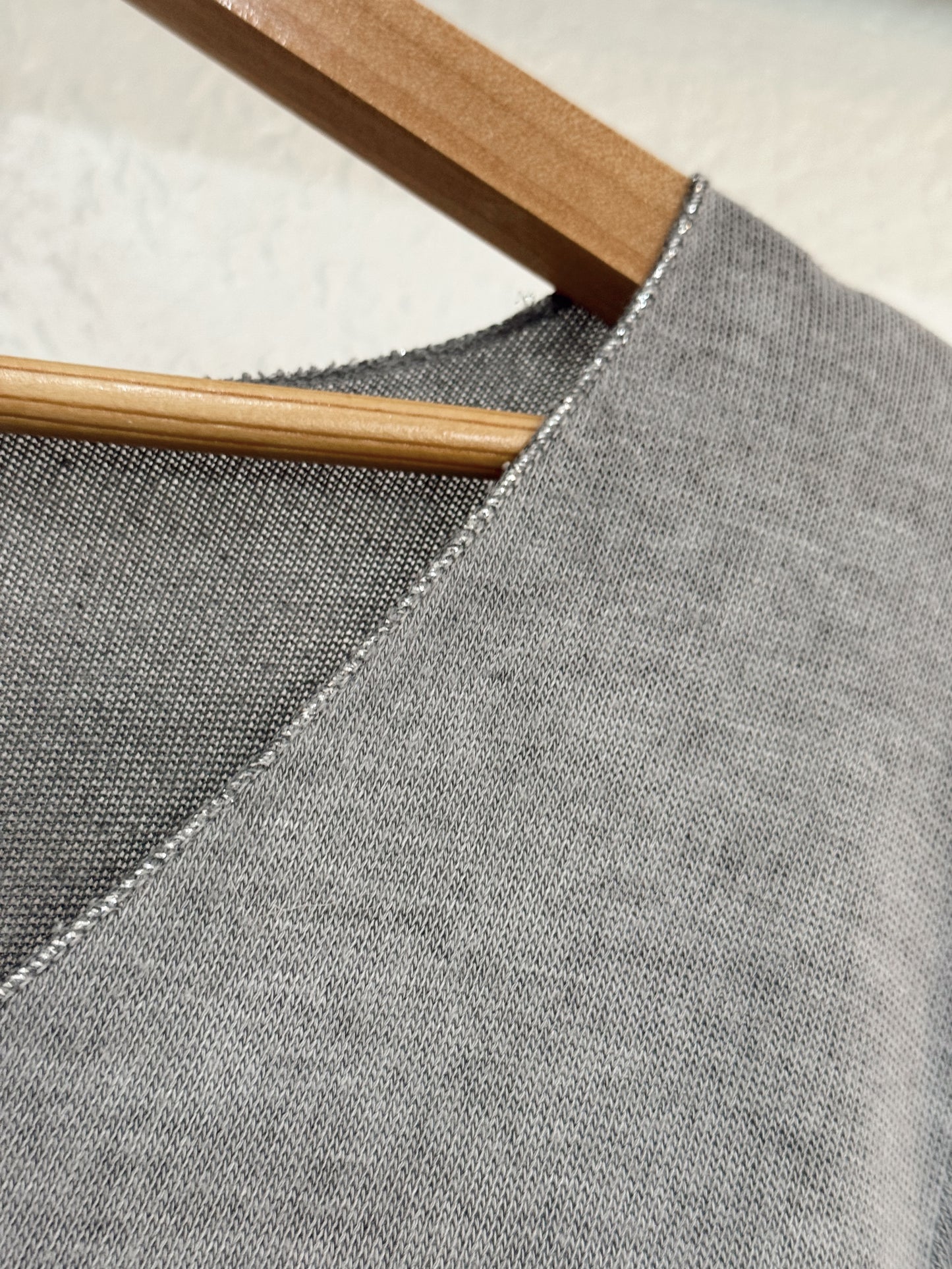 Made in Italy Grey V-Neck Lightweight Sweater – M/L