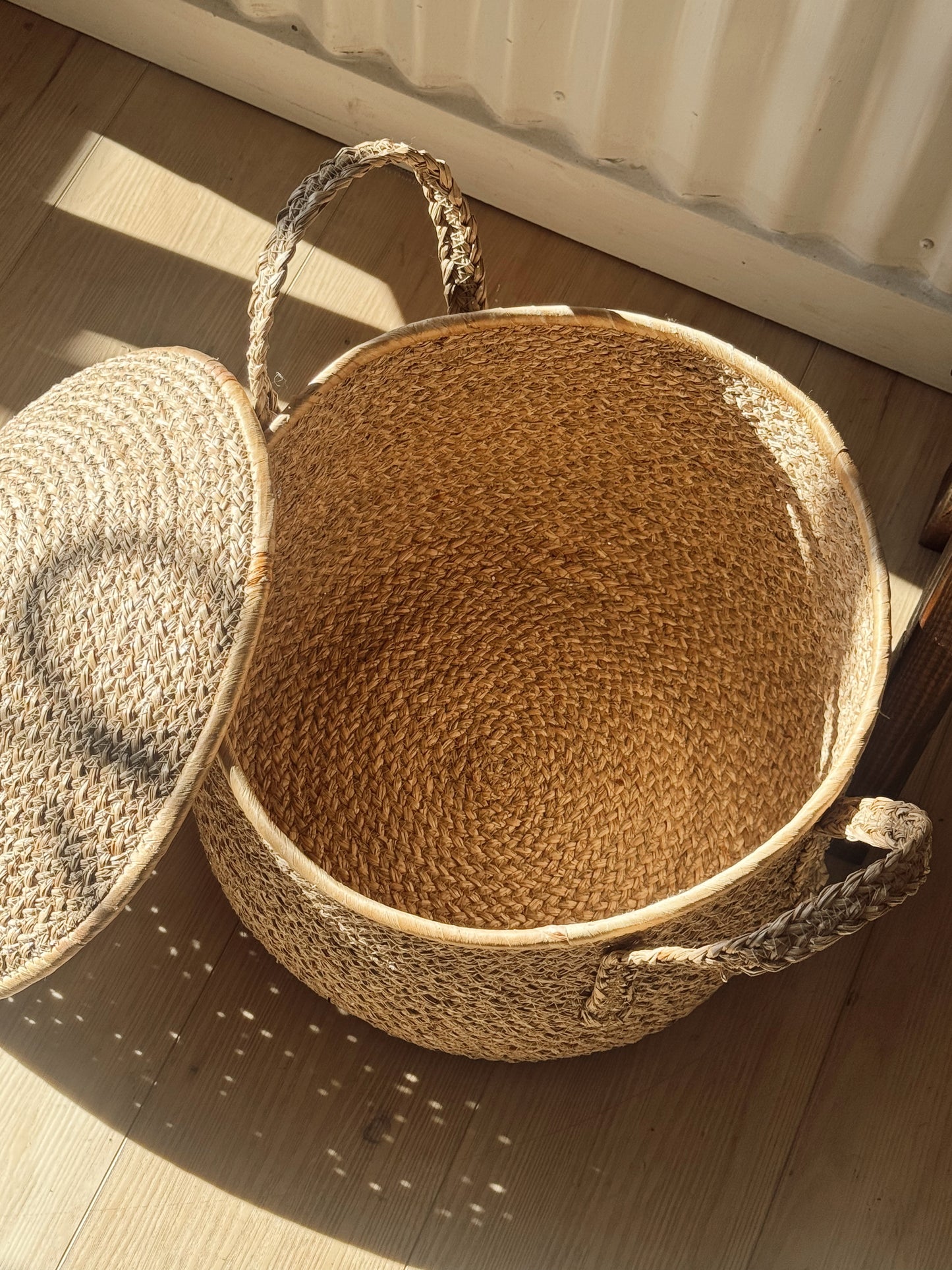 handwoven lidded basket (Small)