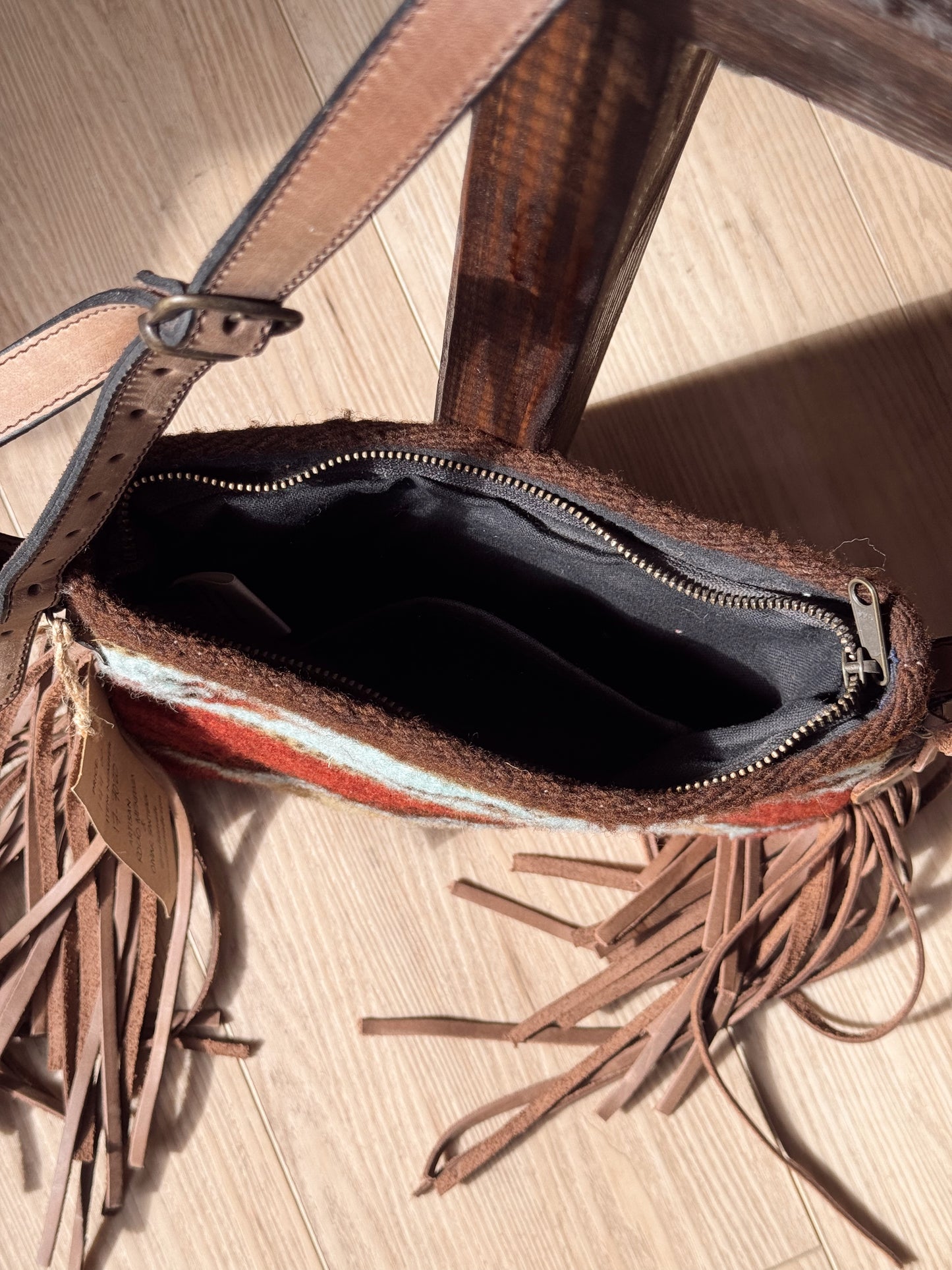 MZ Zapotec Fringe Crossbody – Coloration Pattern
