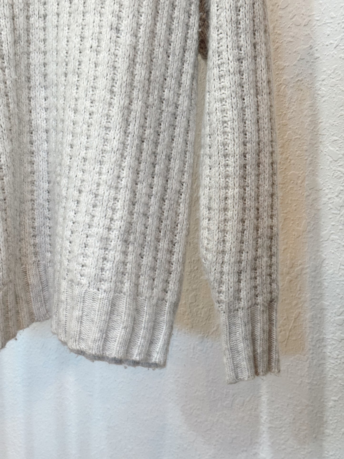 American Eagle Cozy Ribbed Knit Sweater – Size Small