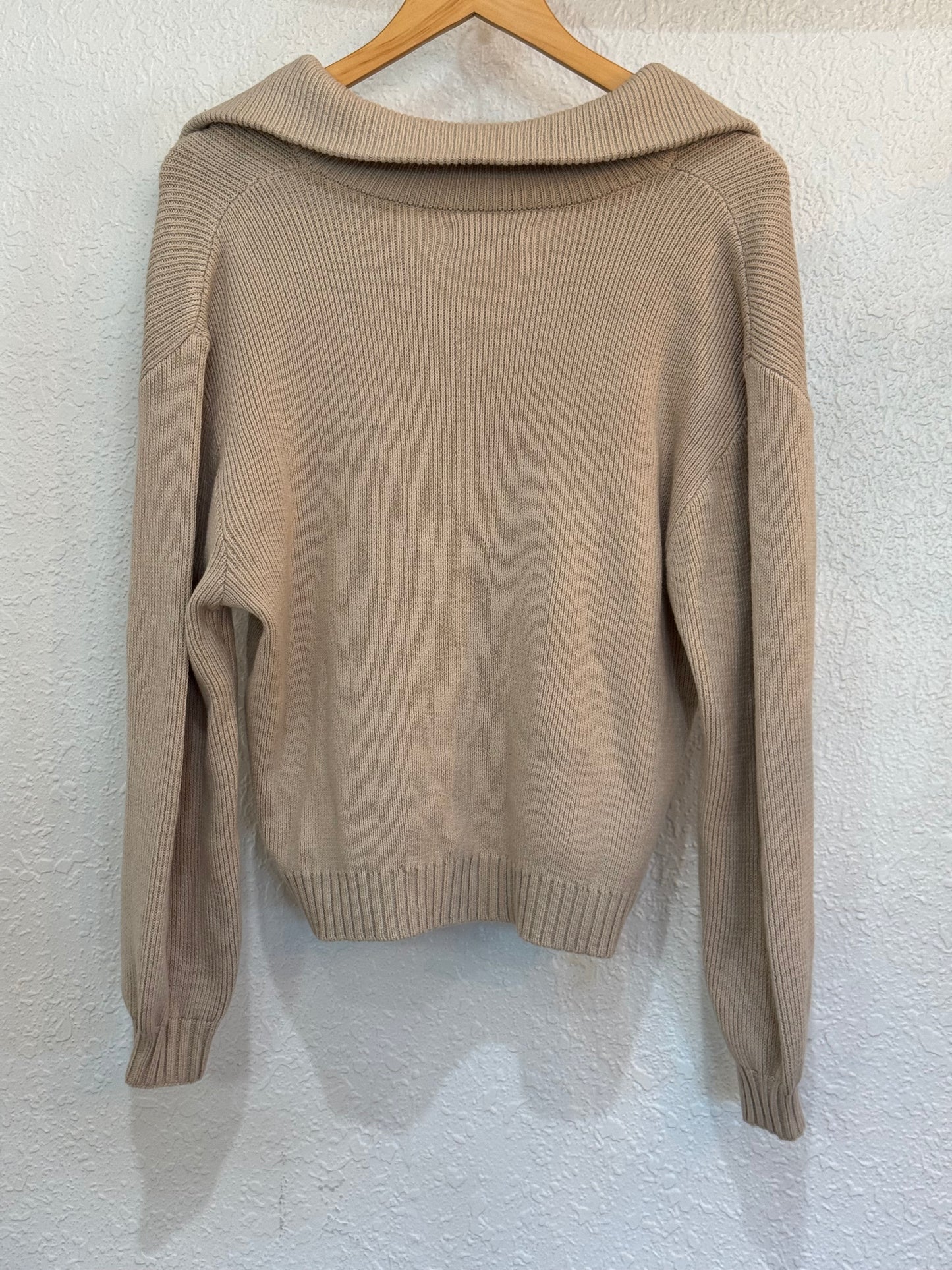 Hollister Beige Quarter Zip – Size XS (Pre-Loved)