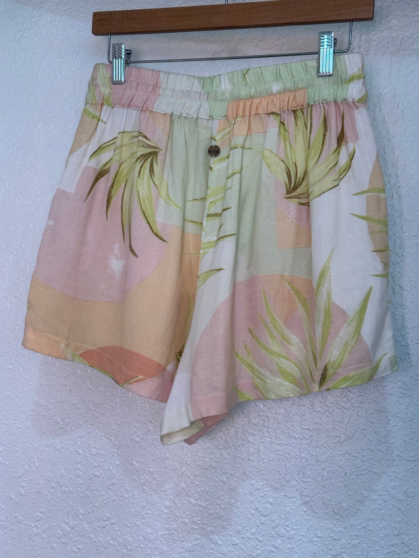 Pre-Loved Rip Curl Flowy Drawstring Shorts with Pockets – Size M/L