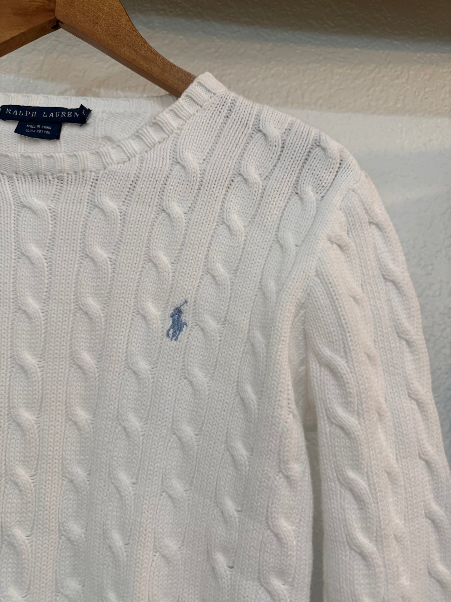 Product Title:
Pre-Loved Ralph Lauren White Cable Knit Sweater – Size Large
